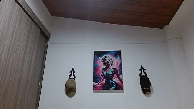 Crystal Star  online show from 04/18/26, 11:27