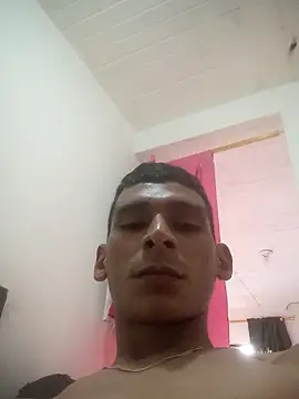 Snapshot of alex_colombiano chatting on 09/26/25, 09:19 alex colombiano online show from 09/26/25, 09:19