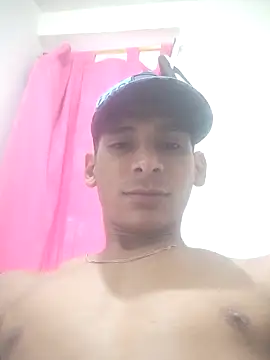 Snapshot of alex_colombiano chatting on 10/06/25, 02:14 alex colombiano online show from 10/06/25, 02:14