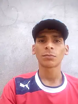 Snapshot of alex_colombiano chatting on 10/18/25, 05:35 alex colombiano online show from 10/18/25, 05:35