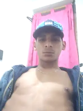 Snapshot of alex_colombiano chatting on 10/21/25, 10:54 alex colombiano online show from 10/21/25, 10:54