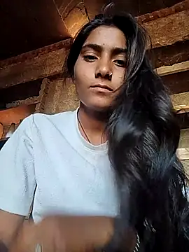 Snapshot of Mohni_singh chatting on 12/18/25, 05:35 Mohni singh online show from 12/18/25, 05:35