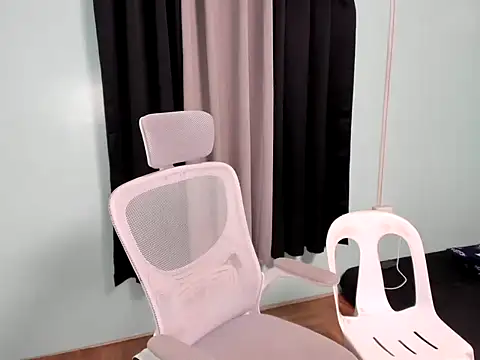 seductivezoey24 online show from 02/09/26, 06:23