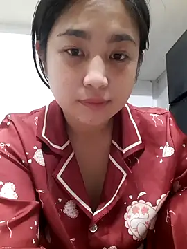 Minn-cute online show from 10/06/25, 02:20