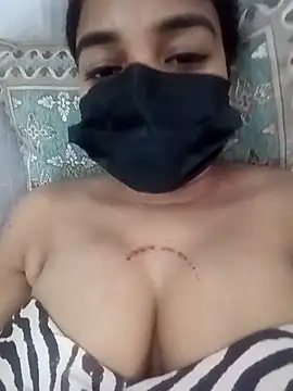 Little toy girl online show from 04/21/26, 06:52