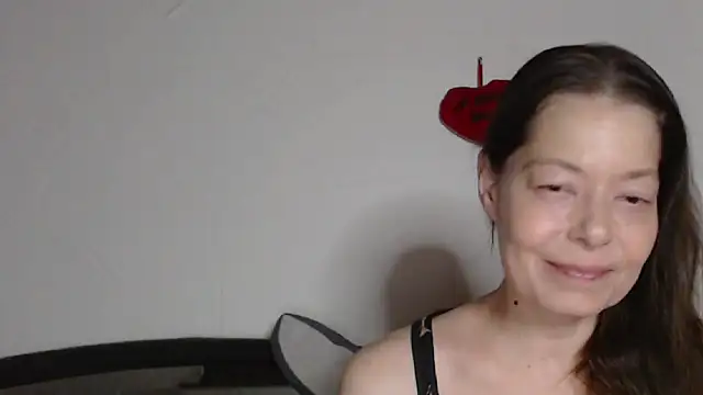 SexySarah177 online show from 03/24/26, 09:20