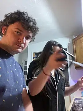 Snapshot of Mommasaurrex chatting on 09/13/25, 02:00 Mommasaurrex online show from 09/13/25, 02:00