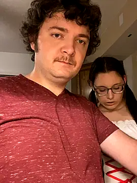 Snapshot of Mommasaurrex chatting on 09/25/25, 02:59 Mommasaurrex online show from 09/25/25, 02:59