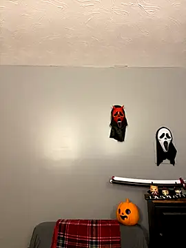 Snapshot of Mommasaurrex chatting on 10/22/25, 02:12 Mommasaurrex online show from 10/22/25, 02:12