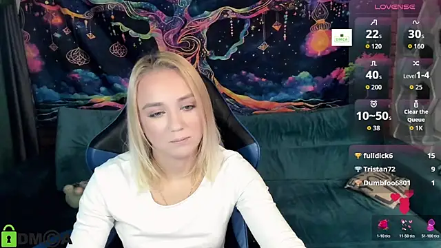 CrystalGirl99 online show from 10/27/25, 08:51