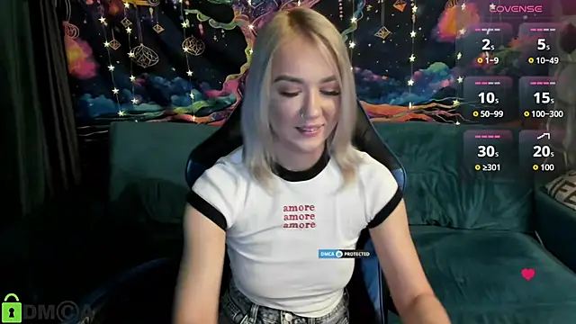 CrystalGirl99 online show from 04/23/26, 07:09