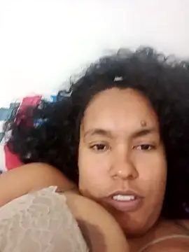 Snapshot of Viviana_h chatting on 11/08/25, 12:11 Viviana h online show from 11/08/25, 12:11