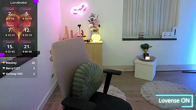 Miss Lucifer6 online show from 04/16/26, 09:39