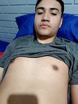 Snapshot of novinho_safado__ chatting on 09/29/25, 09:19 novinho safado online show from 09/29/25, 09:19