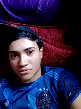 Snapshot of novinho_safado__ chatting on 01/31/26, 08:07 novinho safado online show from 01/31/26, 08:07