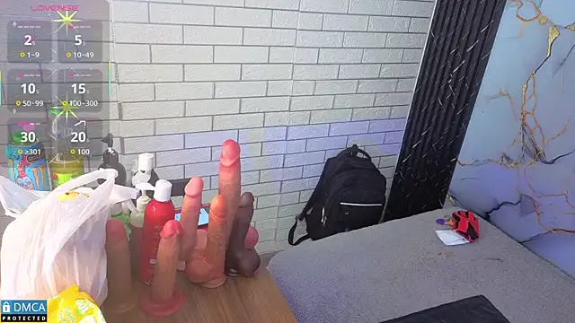 nena cupcake  online show from 12/20/25, 11:06