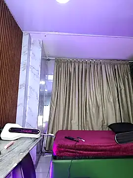 nena cupcake  online show from 02/23/26, 11:07