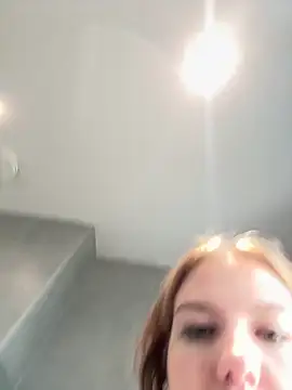 Snapshot of Chloemillerrxx chatting on 11/12/25, 10:15 Chloemillerrxx online show from 11/12/25, 10:15