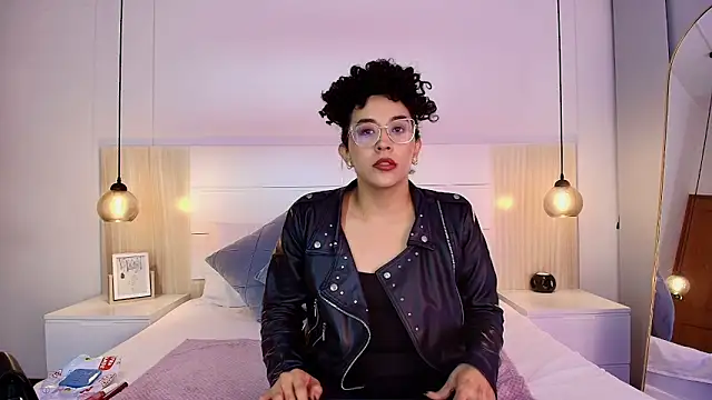 alehia cute online show from 10/13/25, 11:16