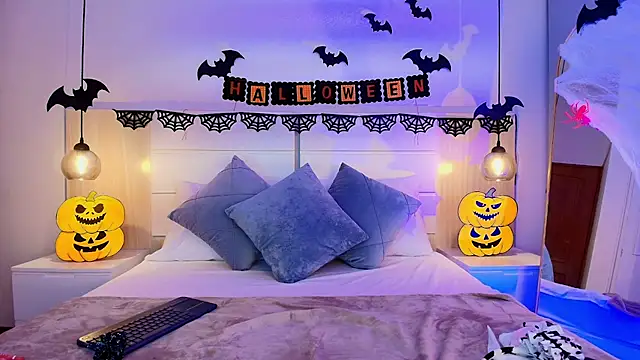 alehia cute online show from 10/30/25, 12:45