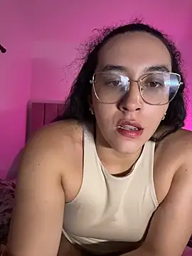 Snapshot of alehia_cute chatting on 07/29/26, 12:42 alehia cute online show from 07/29/26, 12:42