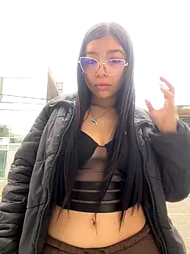 Maddy Piink online show from 12/21/25, 08:38