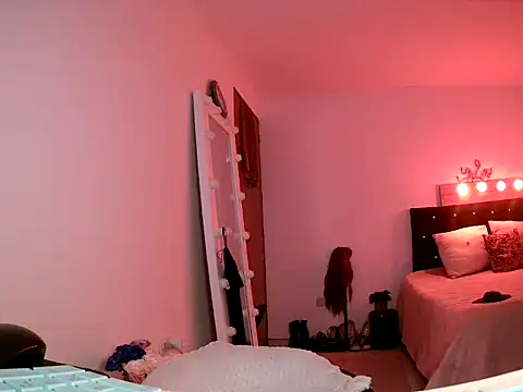 Miamourkendalls online show from 09/08/25, 11:04