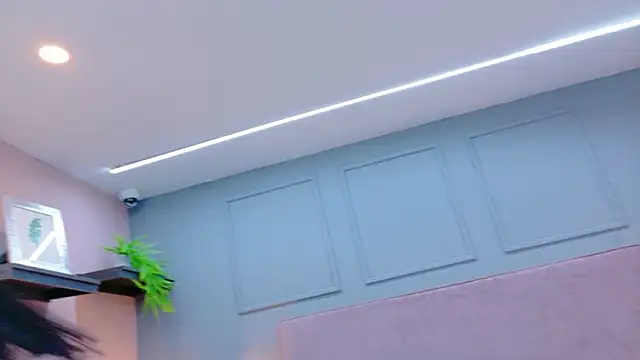 Camila Hill  online show from 11/10/25, 01:10