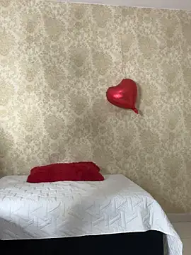 Snapshot of MorenaLush_Eup chatting on 04/29/26, 01:53 MorenaLush Eup online show from 04/29/26, 01:53