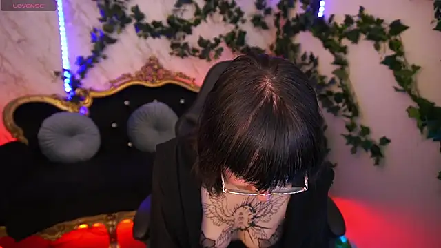 Pixie Peachh online show from 09/17/25, 05:42