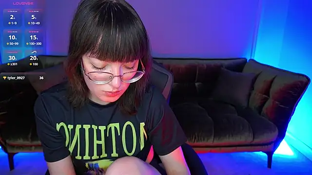 Pixie Peachh online show from 10/22/25, 08:30