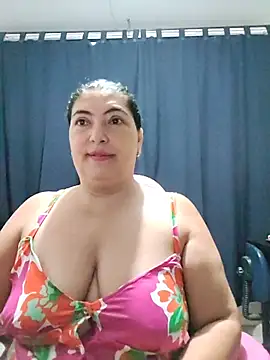 lina maria99 online show from 10/27/25, 12:26