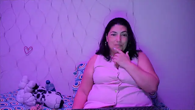 Snapshot of lina_maria99 chatting on 05/25/26, 12:49 lina maria99 online show from 05/25/26, 12:49