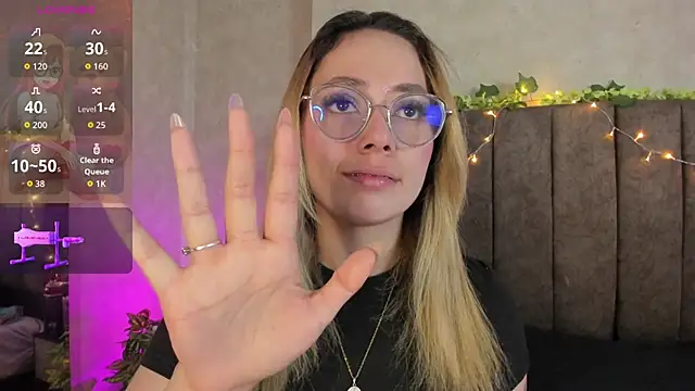 LanaMills  online show from 03/03/26, 05:02