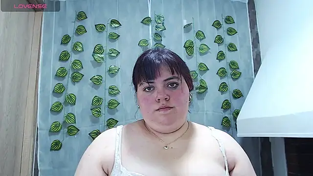 anishasanchezcm101 online show from 10/27/25, 03:10