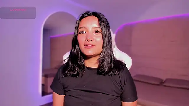 HannahMontgomery online show from 12/18/25, 04:24