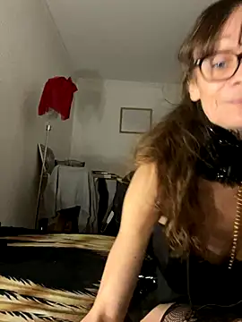 Chris06d22xh online show from 12/15/25, 08:02