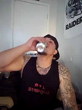 Snapshot of realdeep559 chatting on 10/13/25, 08:09 realdeep559 online show from 10/13/25, 08:09