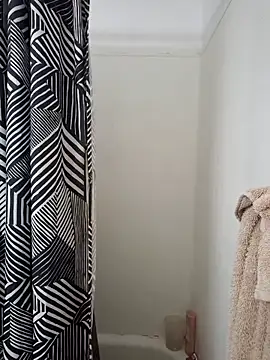 Snapshot of realdeep559 chatting on 10/25/25, 08:22 realdeep559 online show from 10/25/25, 08:22