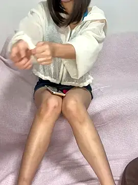 reina 00121 online show from 10/10/25, 12:31