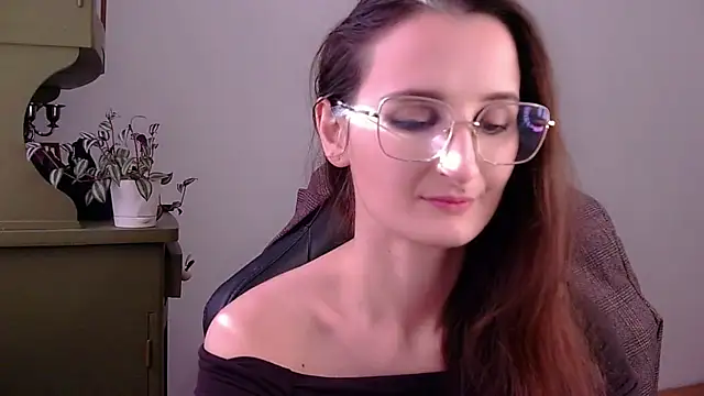 Nova Mystic online show from 10/20/25, 10:38