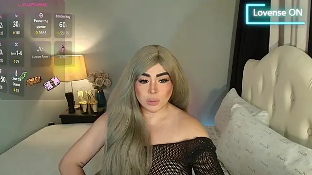 Snapshot of Unforgettable_Maria chatting on 06/16/26, 01:08 Unforgettable Maria online show from 06/16/26, 01:08
