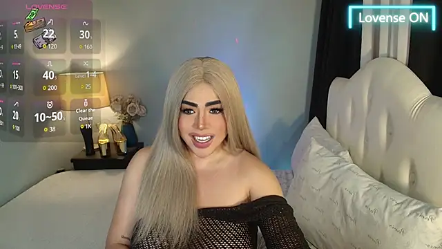 Snapshot of Unforgettable_Maria chatting on 07/16/26, 03:23 Unforgettable Maria online show from 07/16/26, 03:23