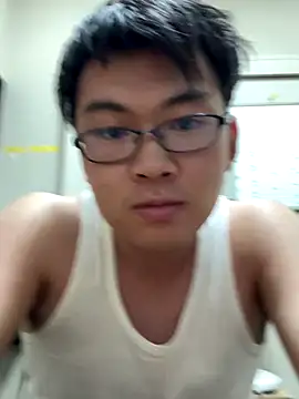 Snapshot of hiromu53 chatting on 10/10/25, 11:09 hiromu53 online show from 10/10/25, 11:09