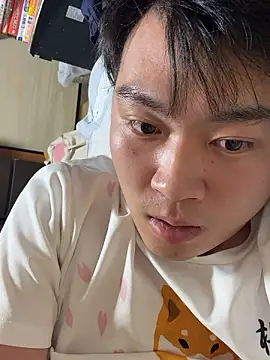 Snapshot of hiromu53 chatting on 10/26/25, 11:27 hiromu53 online show from 10/26/25, 11:27