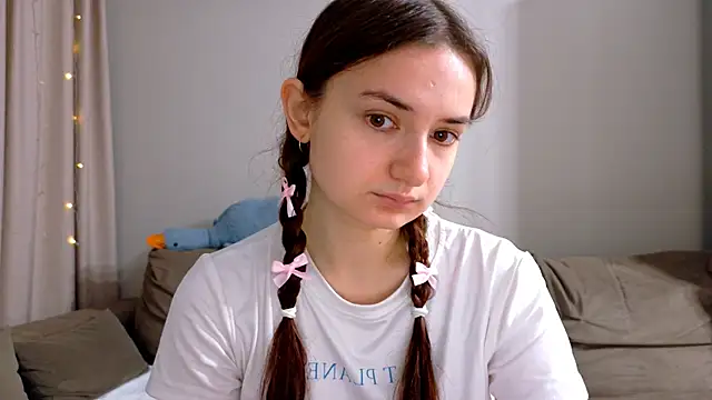 Lelia Vibe online show from 11/10/25, 03:05