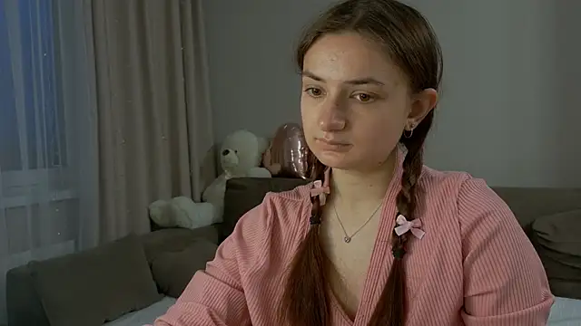 Lelia Vibe online show from 04/27/26, 04:49