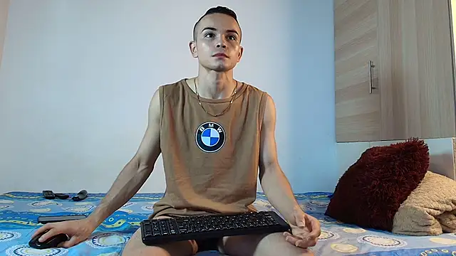 Snapshot of HARVEY_HARDMAN chatting on 09/13/25, 07:24 HARVEY HARDMAN online show from 09/13/25, 07:24