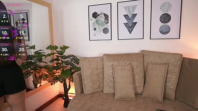 MilaCrave online show from 09/18/25, 11:45