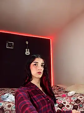 ingrid zese  online show from 11/25/25, 05:35